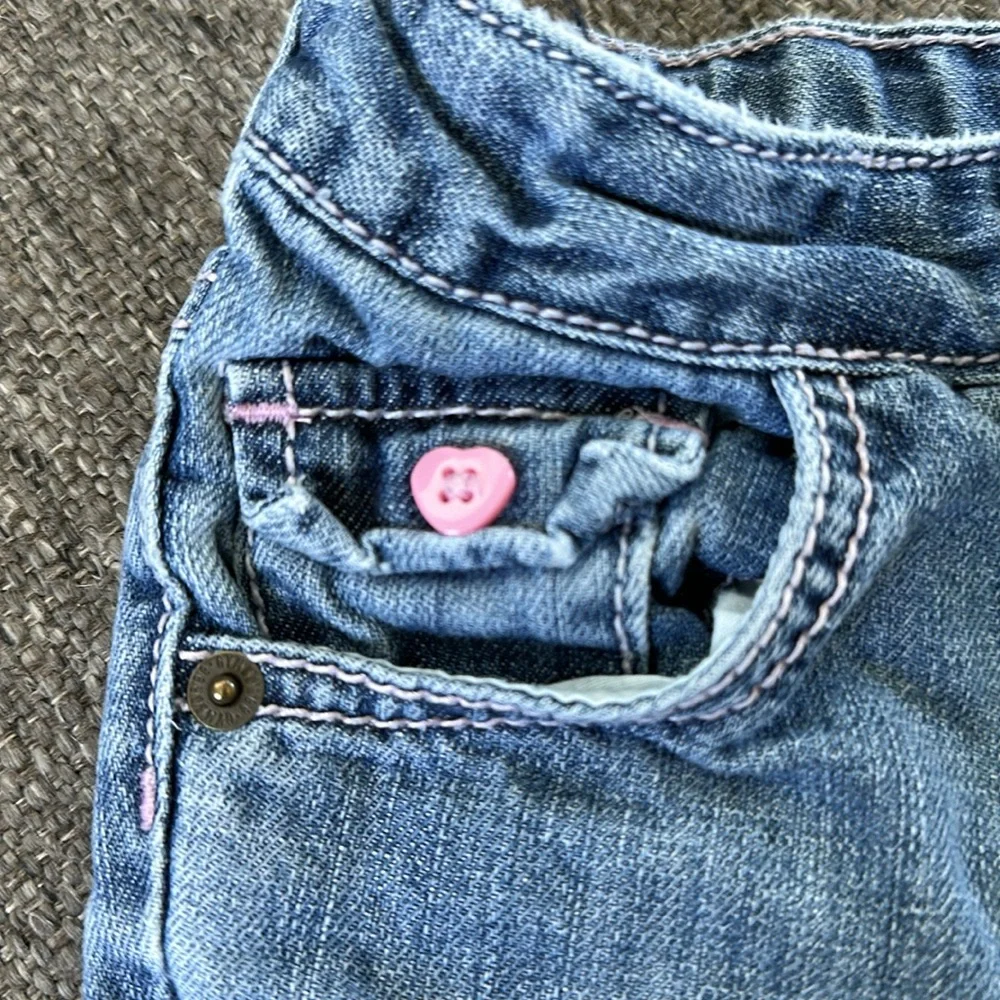 Gymboree Girls Size 5 Blue Denim Heart Pockets Bermuda Shorts Raw